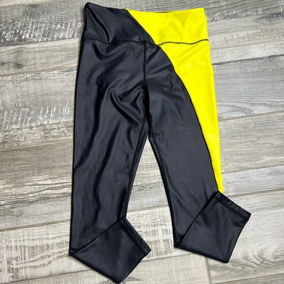 Zyia NeonYellow Metallic Legging’s 8-10 - Picture 4 of 10